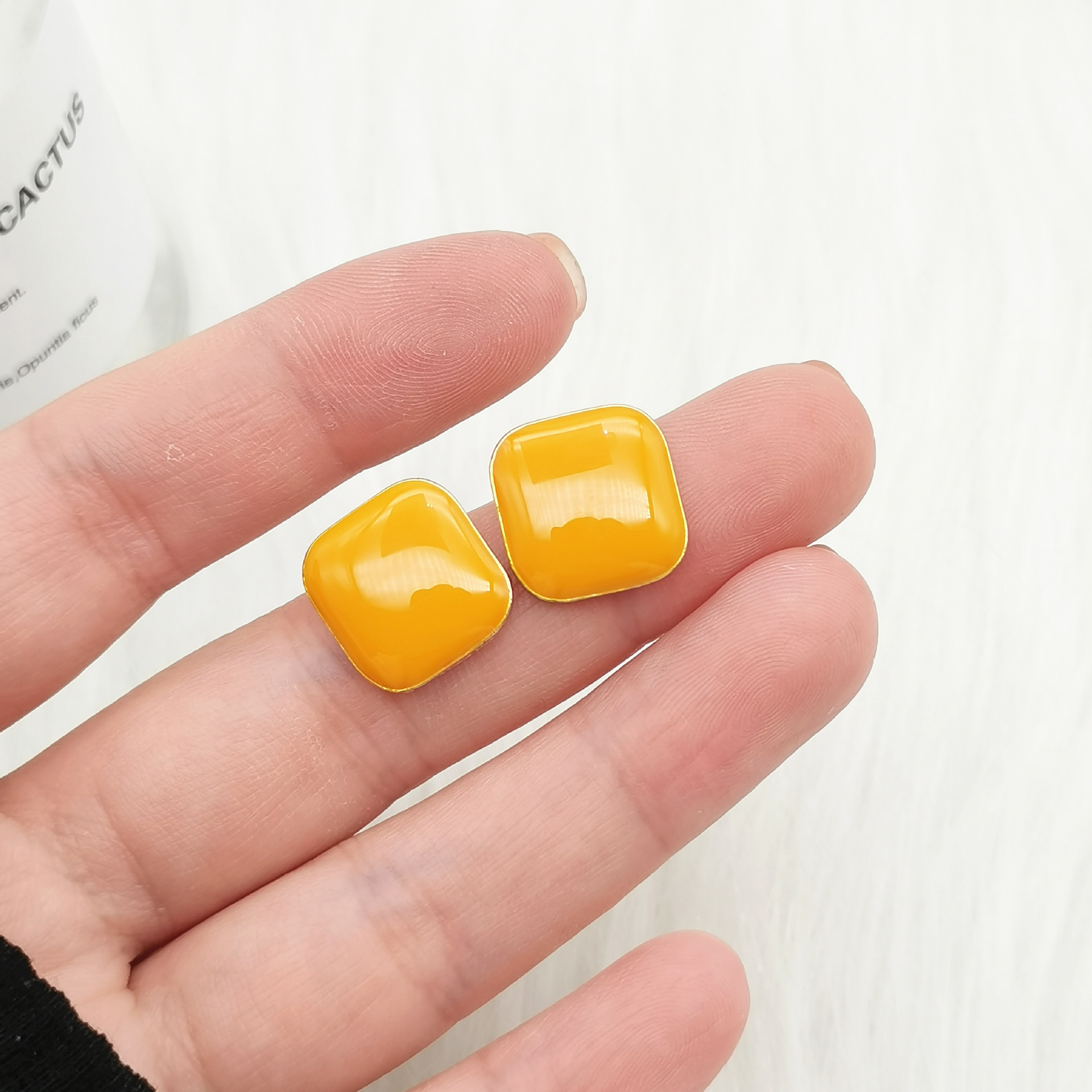 S925 Silver Needle Morandi color oil-dripping stud earrings, women's unique design sense geometric earrings, gentle and elegant French stud earrings Specification drawing