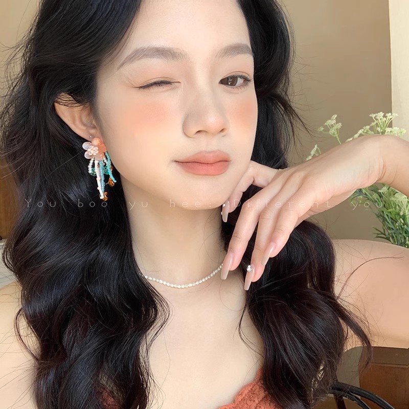 Early spring Bohemian vacation style flower pearl stud earrings for women, super fairy-like style earrings, suitable for round faces Specification drawing