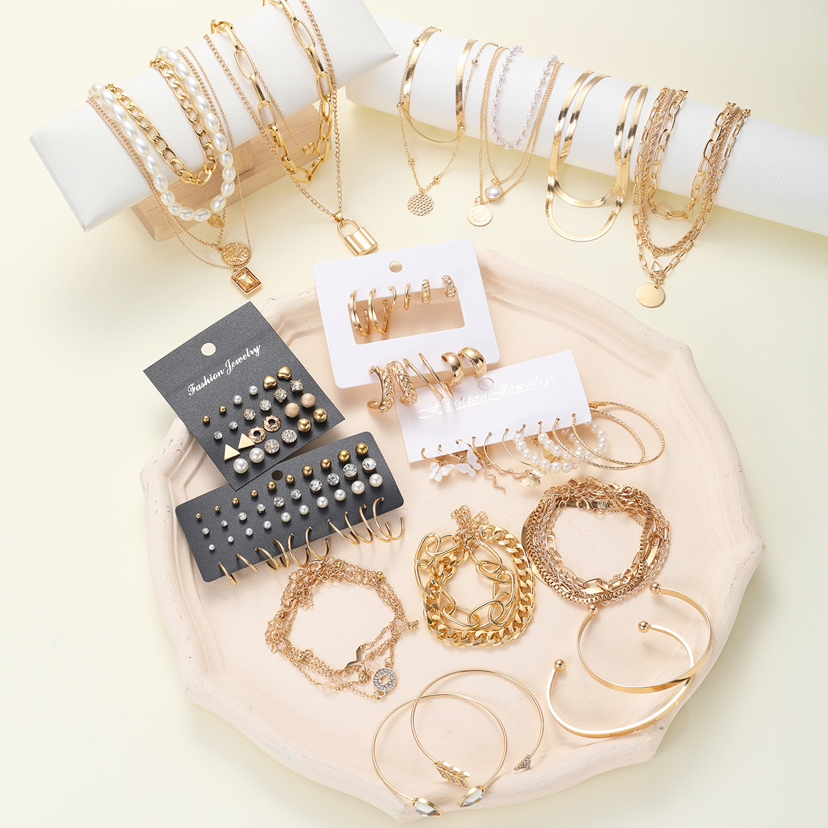 A new cross-border jewelry set featuring fashionable, elegant and creative zircon imitation pearl alloy jewelry for women, totaling 108 pieces details Picture