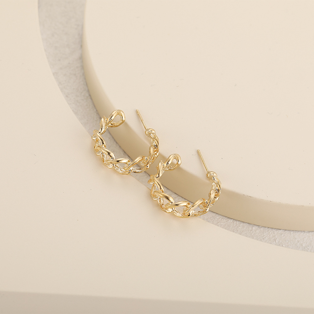 Han Zhishang Cross-border's new personalized C-shaped chain earrings, creative and exaggerated metal chain open circle earrings Specification drawing
