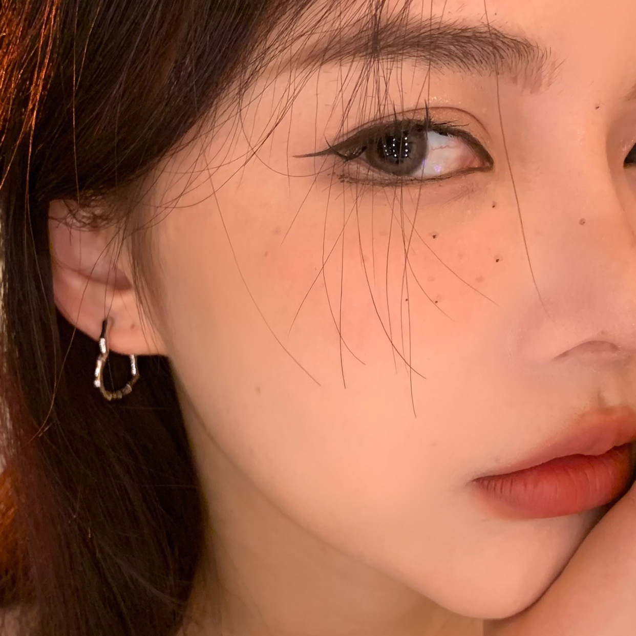 Bamboo-joint heart-shaped ear studs for women, with a niche design sense, high-end and cool style, sweet and cool, spicy and hip-hop, versatile earrings, trendy Application Scenario