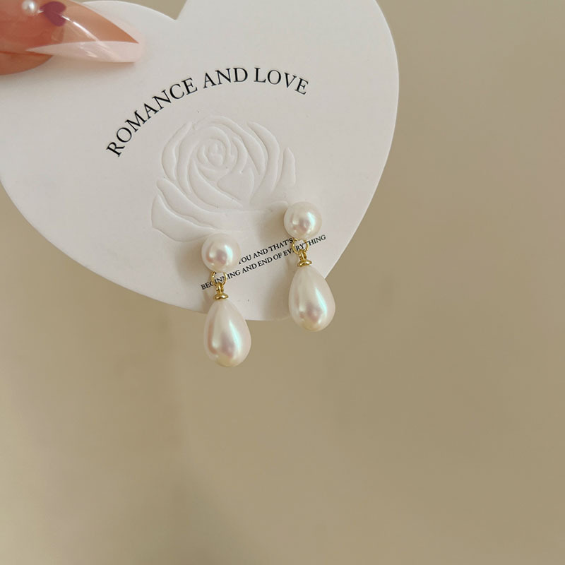 High-end design teardrop pearl earrings, new trendy Korean Internet celebrity style silver needle stud earrings for women Specification drawing