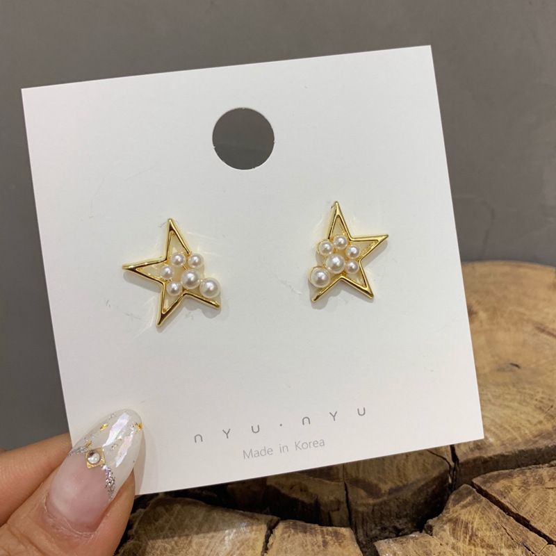 Korean style: Simple and elegant five-pointed star pearl stud earrings. New trendy five-pointed star pearl stud earrings for women Specification drawing