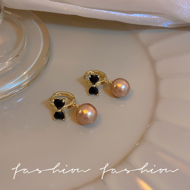 Black rhinestone bow stud earrings, Hong Kong-style retro pearl earrings, ear buckles, light luxury, niche and elegant earrings for women Specification drawing