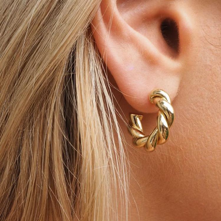 Cross-border exaggerated golden grand twist rope earrings, InS-style twist twist high-end sense, circular ear rings, personalized earrings and stud earrings full figure