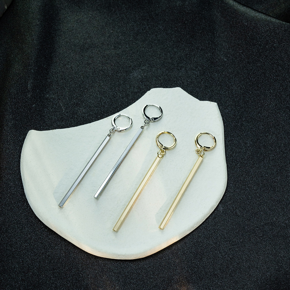 Korean-style simple and versatile geometric line ear buckles, long straight earrings for daily commuting, high-end earrings wholesale full figure
