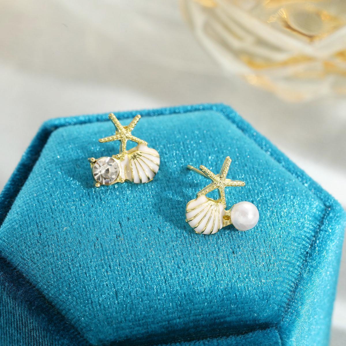 European and American cross-border best-selling design starfish shell dreamy stud earrings, sea creative imitation pearl earrings Application Scenario