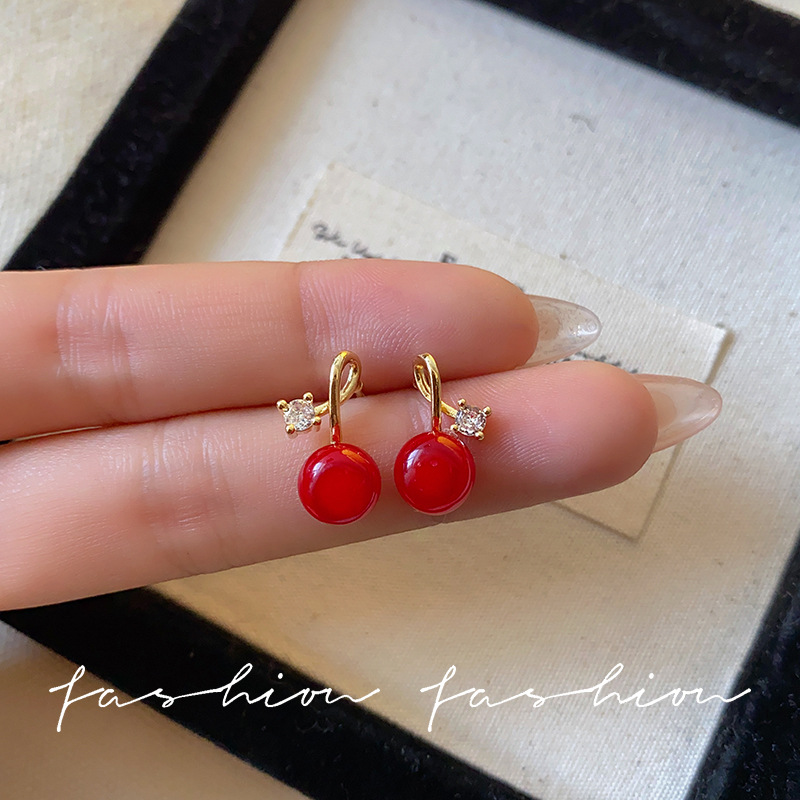 Zircon Red Bean Love Stud earrings for women's new 2025 Autumn/Winter collection: A niche, light luxury, high-end and elegant earpiece Specification drawing