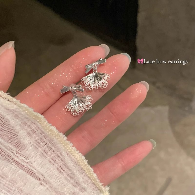 Lace little dress, bow earrings, women's niche design, exquisite stud earrings, unique and beautiful light luxury earrings full figure