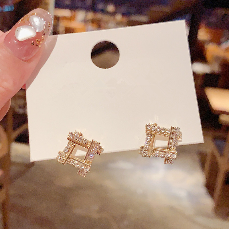 925 Silver Needle, versatile geometric square rhinestone stud earrings from Dongdaemun, South Korea, fashionable and trendy style earrings and earrings Specification drawing