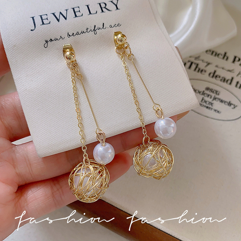 Fashionable, individual, simple and versatile pearl earrings, Korean-style tassel long hollowed-out hydrangea pendant earrings Specification drawing