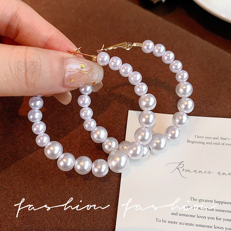 White pearl ear loops, a high-end Korean-style, unique and distinctive earring design, stylish and fashionable new earrings for women details Picture