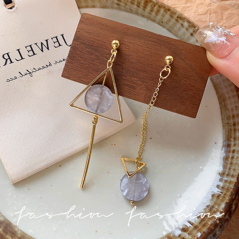 New fresh and sweet Japanese and Korean design style fashionable earrings, asymmetrical geometric triangular pendant stud women's accessories details Picture