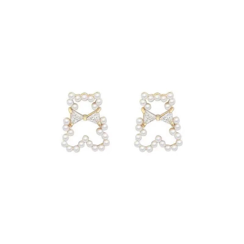S925 Silver Needle, sweet and cute little bear pearl stud earrings, trendy, creative and fashionable, internet-famous earrings style, simple and small Item Picture