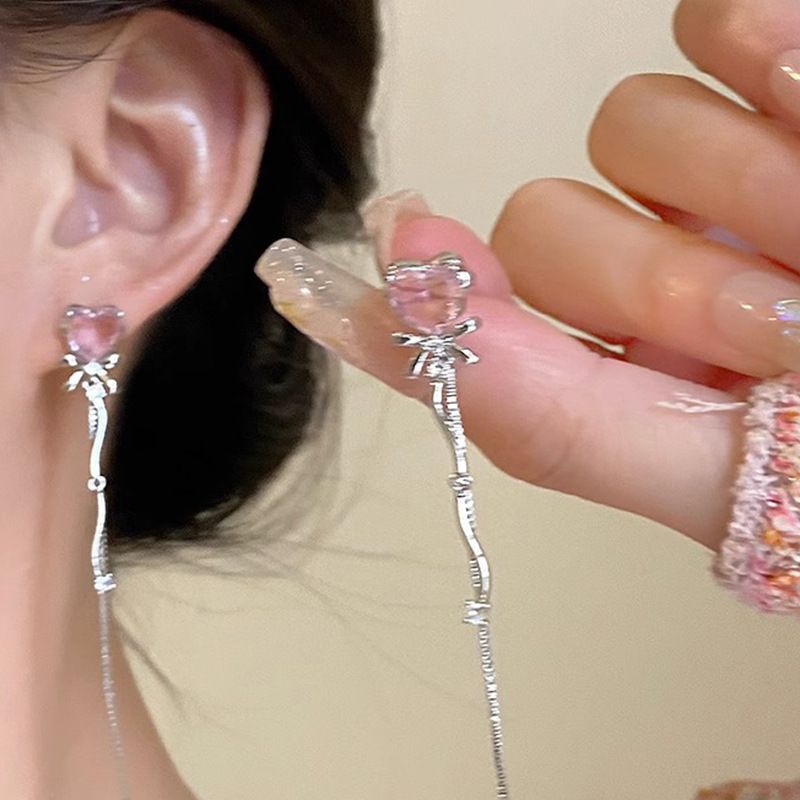 New cross-border, simple and high-end creative bow, heart-shaped, niche and light luxury tassel earrings, ladies' elegant earrings full figure