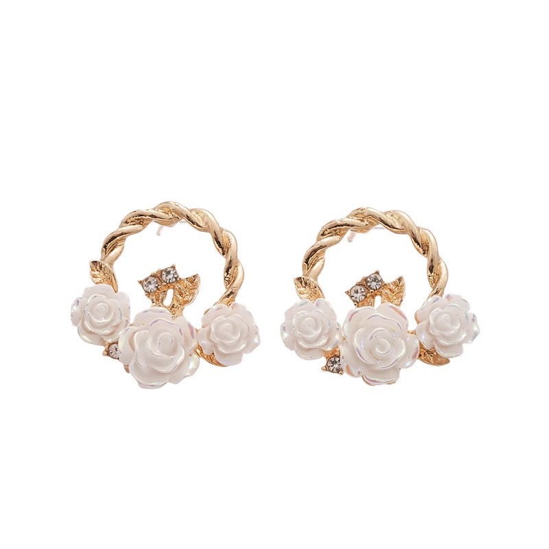 French retro camellia stud earrings for spring and summer, exuding a high-end and exquisite forest-themed beauty. Earrings for women with round faces Item Picture