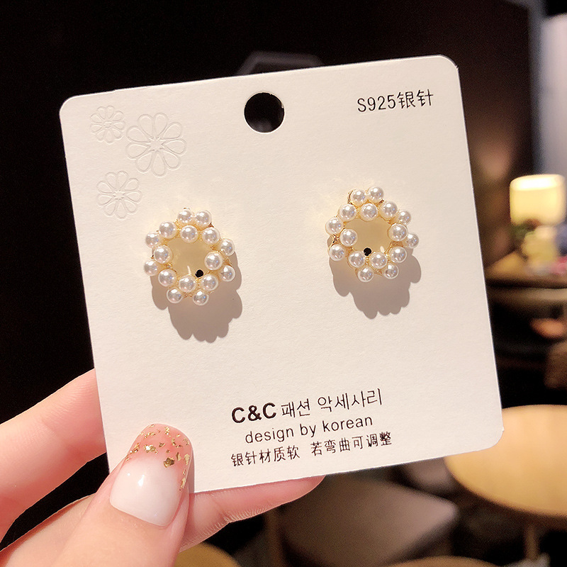 Korean fashion new style, super fairy pearl earrings, elegant and noble lady style, simple and versatile stud earrings, factory direct sales for women Specification drawing