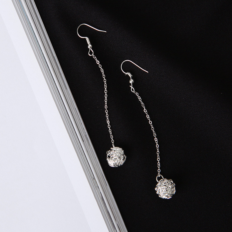 Korean retro hollowed-out metal woven spherical geometric circle earrings, long tassel earrings, women's factory wholesale Item Picture