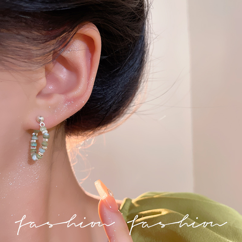 Instags-style colorful silver beaded earrings for women, 2025 new tassel crystal stud earrings, a unique and light luxury accessory Application Scenario
