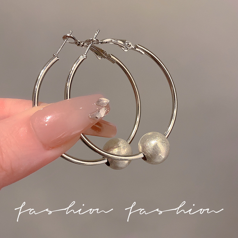 Cold and cool silver brushed ball ring earrings, 925 silver needle commuting sweet and cool girl stud earrings, round face slimming earrings details Picture