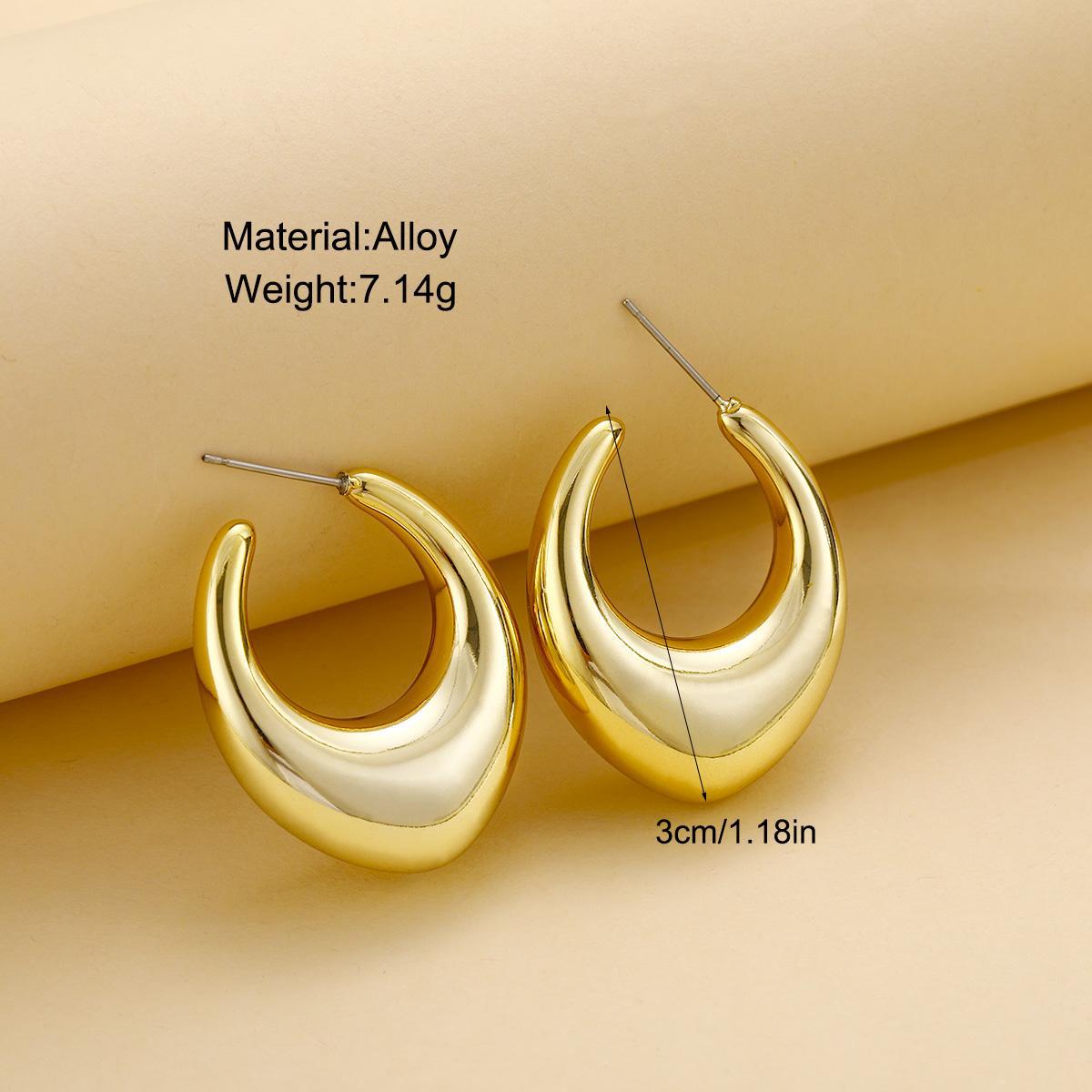 New cold style metal crescent half-ring earrings from Europe and America, creative and high-end C-shaped stud earring details Picture