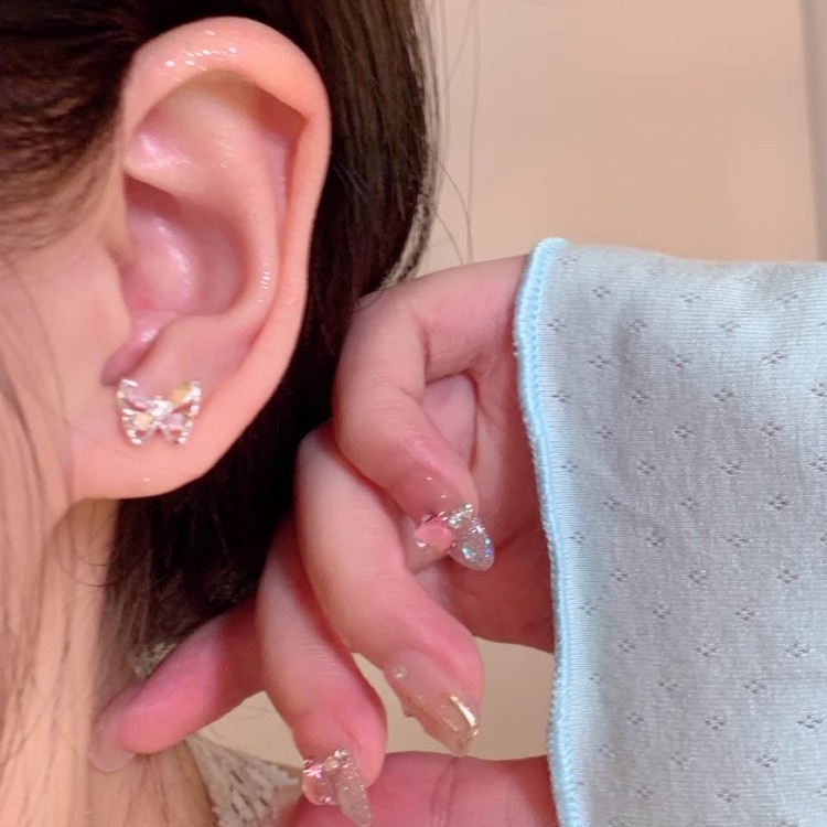 Colorful sparkling butterfly stud earrings for women, light luxury, simple, fashionable and high-end style earrings, niche design, elegant and versatile earrings details Picture