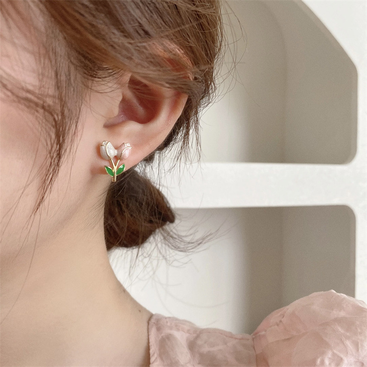 S925 Silver Needle, stylish and fresh, tulip oil drip design, ins exquisite women's earrings Application Scenario