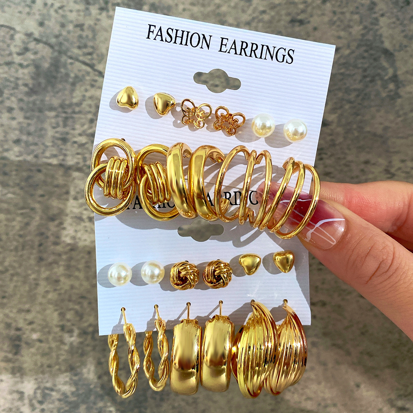 A 6-piece set of punk gold earrings with creative metal elements and geometric gold stud earrings for the cross-border Personality Month in Europe and America full figure
