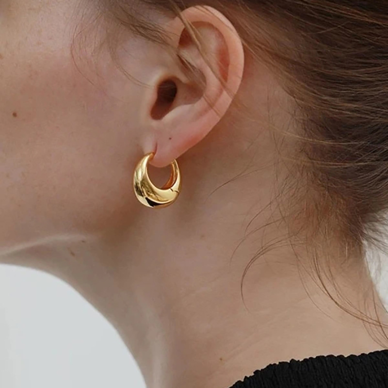 European and American cross-border best-selling retro geometric earrings, niche design sense, cold style, high-end stud earrings, simple and light luxury ear buckles Specification drawing