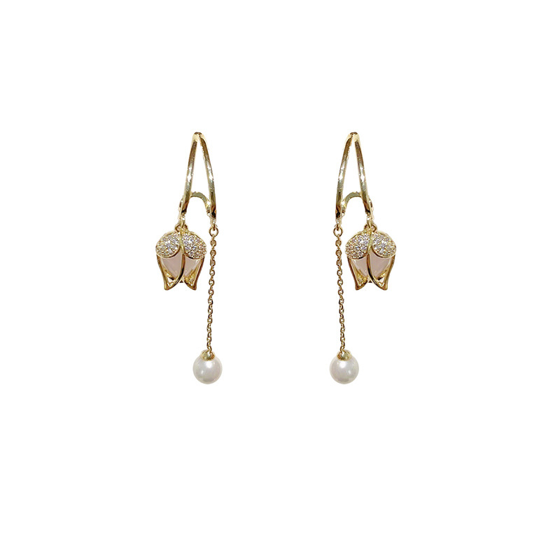 Long tassel pink tulip earrings, a niche design for women, pearl earrings, super ethereal and versatile, elegant earrings Item Picture