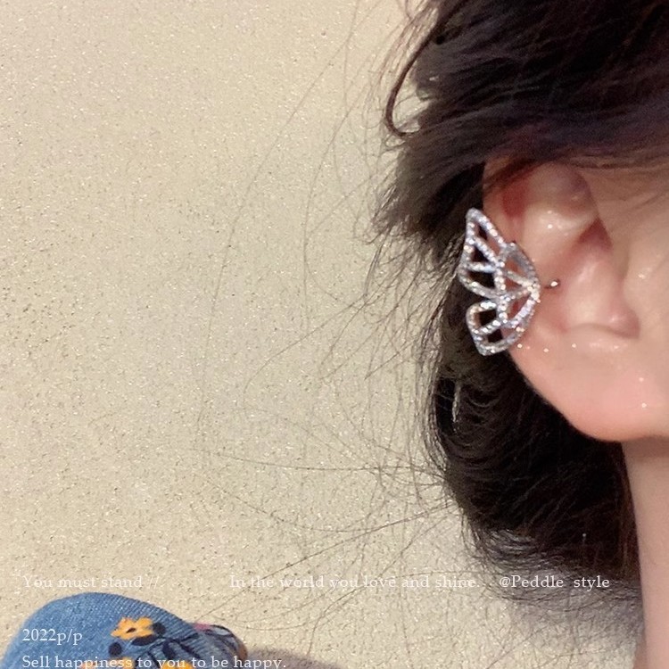 Light luxury butterfly ear clips for women without ear holes, new cold style ear bone clips, niche design earrings, high-end earrings Application Scenario