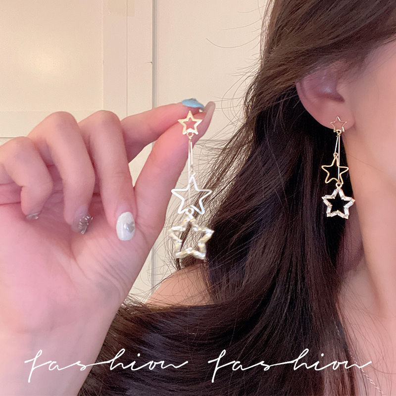 Super sparkling five-pointed star long earrings, stylish and trendy, with a high-end feel. Ear studs, unique and personalized earrings from Japan and South Korea Specification drawing