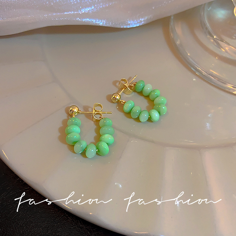 Forest-themed geometric retro style green circle earrings, unique beaded high-end ear rings, Hong Kong-style feminine whitening earrings Specification drawing