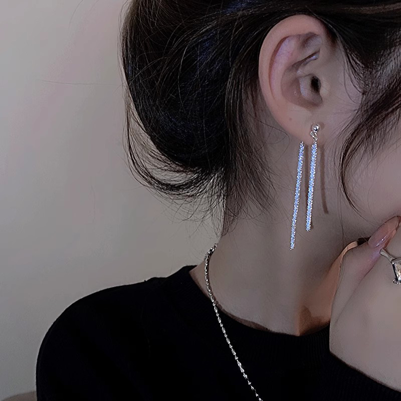 925 Silver Needle Silver fine sparkling tassel earrings, long stud earrings, women's niche design sense, high-end unique light luxury earrings Specification drawing