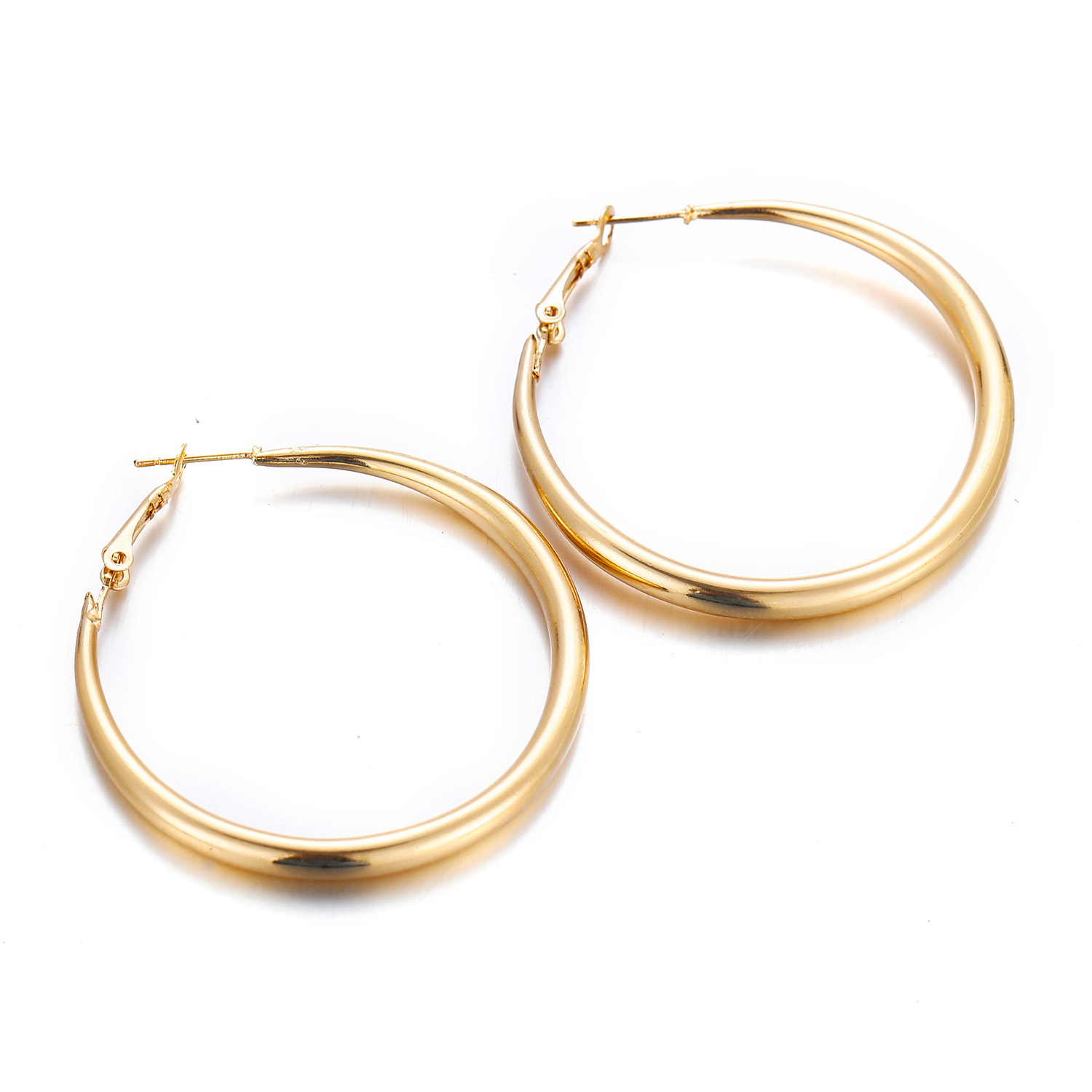 Han Zhishang's European and American cross-border large circle earrings are creative, retro, simple, exaggerated and individual, with artificial pearl ear loops wrapped around Item Picture