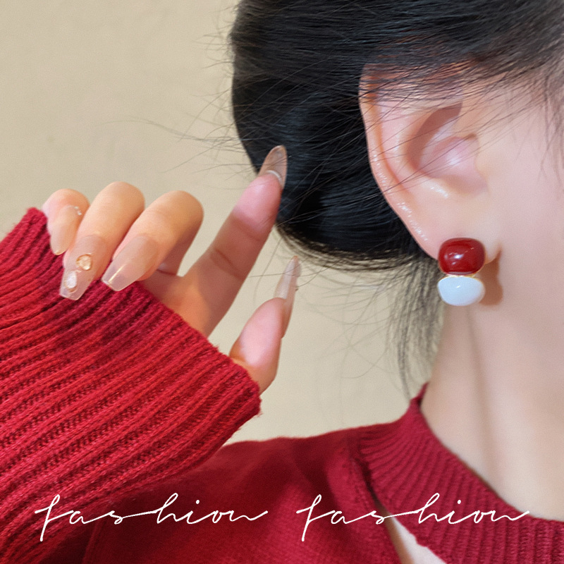 Ankola red versatile and fashionable earrings, popular steamed bun earrings, exaggerated and high-end, unique and elegant, stud earrings for women Specification drawing