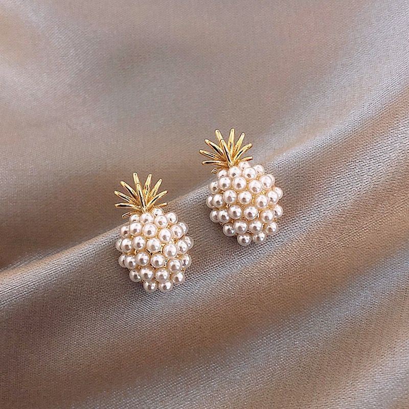 S925 Silver Needle Pineapple Pearl Earrings, French retro style earrings, a new trendy fruit earrings for women with a trendy and elegant look full figure
