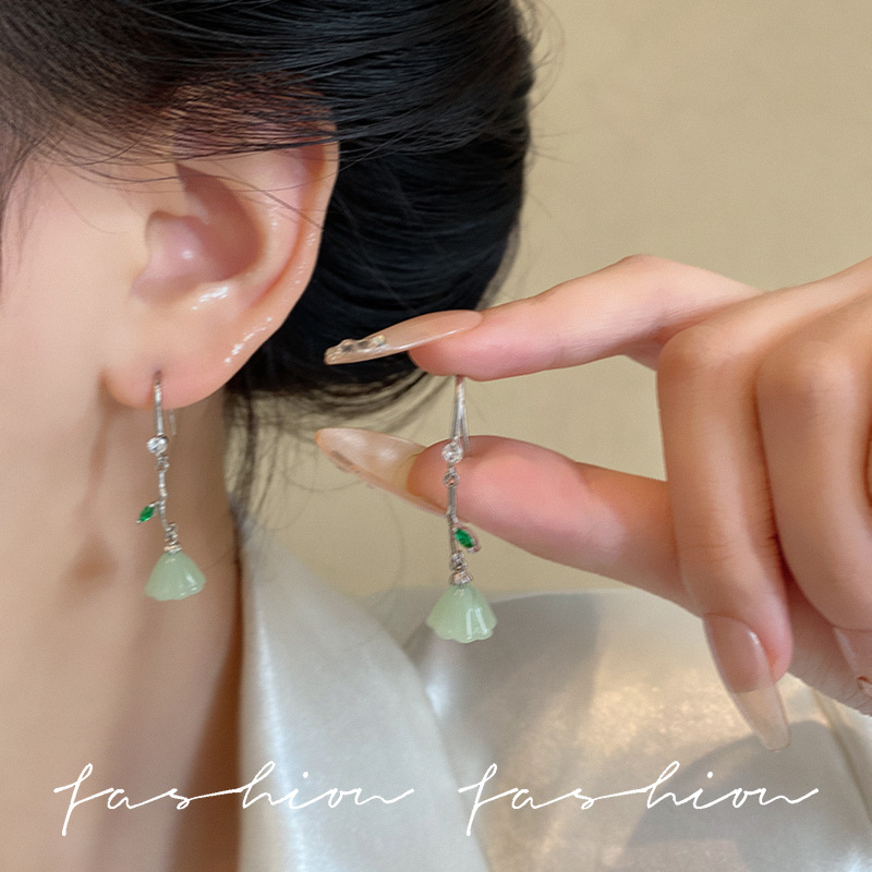 New Chinese-style imitation chalcedony lotus pod earrings for women, 2025 new niche long tassel earrings, light luxury and high-end earrings Specification drawing