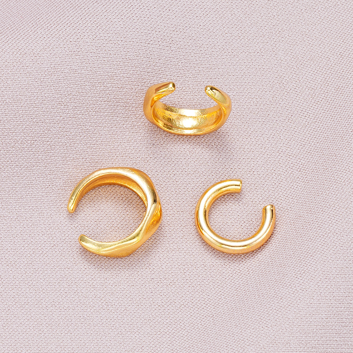 Wholesale of 3-piece set of simple C-shaped alloy ear clips with personalized and trendy earrings and women's accessories for cross-border management in Europe and America Application Scenario