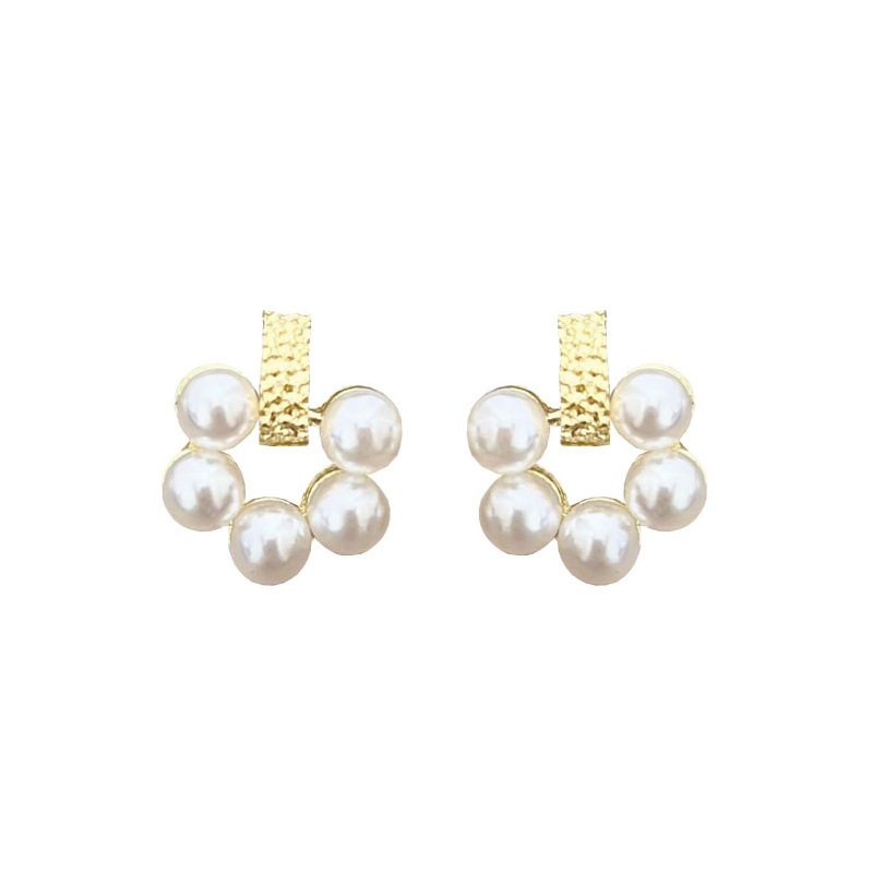 Simple and versatile pearl stud earrings, new floral, niche design, net-like elegance, silver needle earrings for women Item Picture