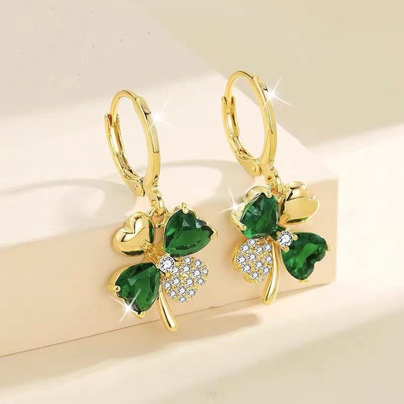 Korean niche and unique four-leaf clover summer light luxury high-end style new trendy earring earrings Specification drawing