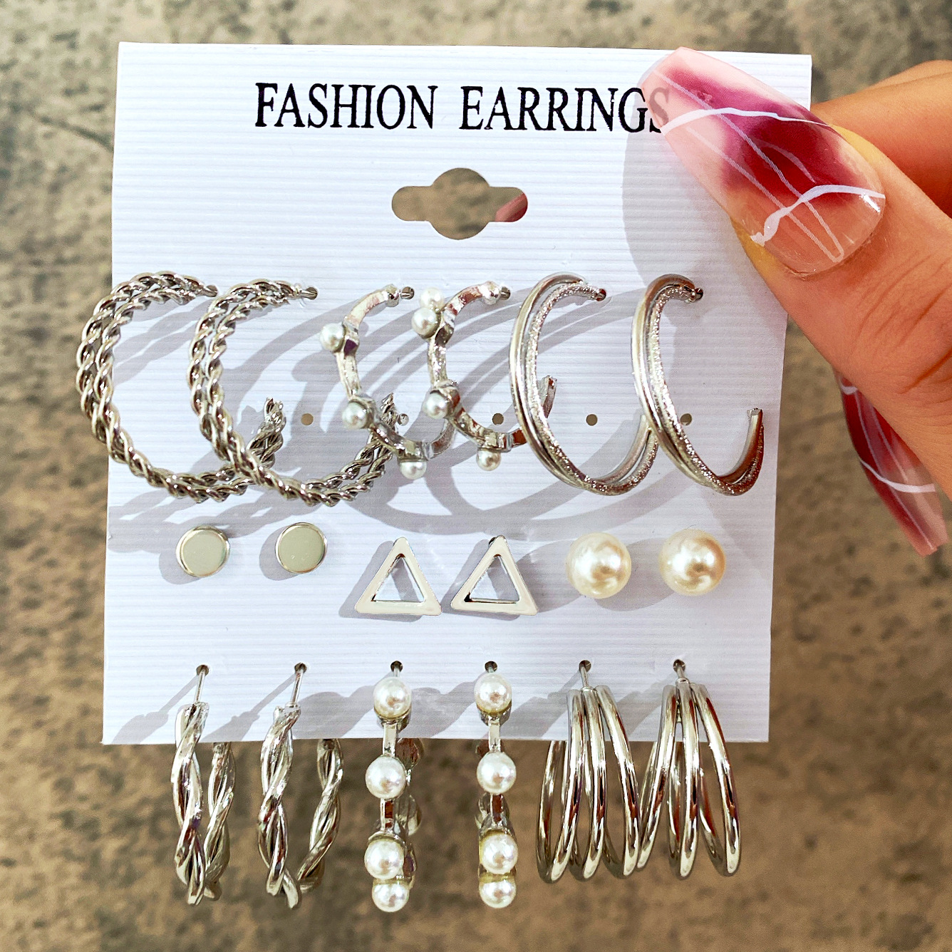 Wholesale of popular C-shaped earrings from Europe and America, creative retro imitation pearl circle earrings set of nine pieces Specification drawing