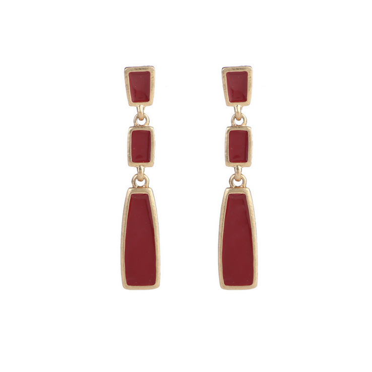 S925 silver retro red whitening earrings, simple geometric oil-dripping long earrings, trendy and fashionable earrings that are popular among Internet celebrities Item Picture