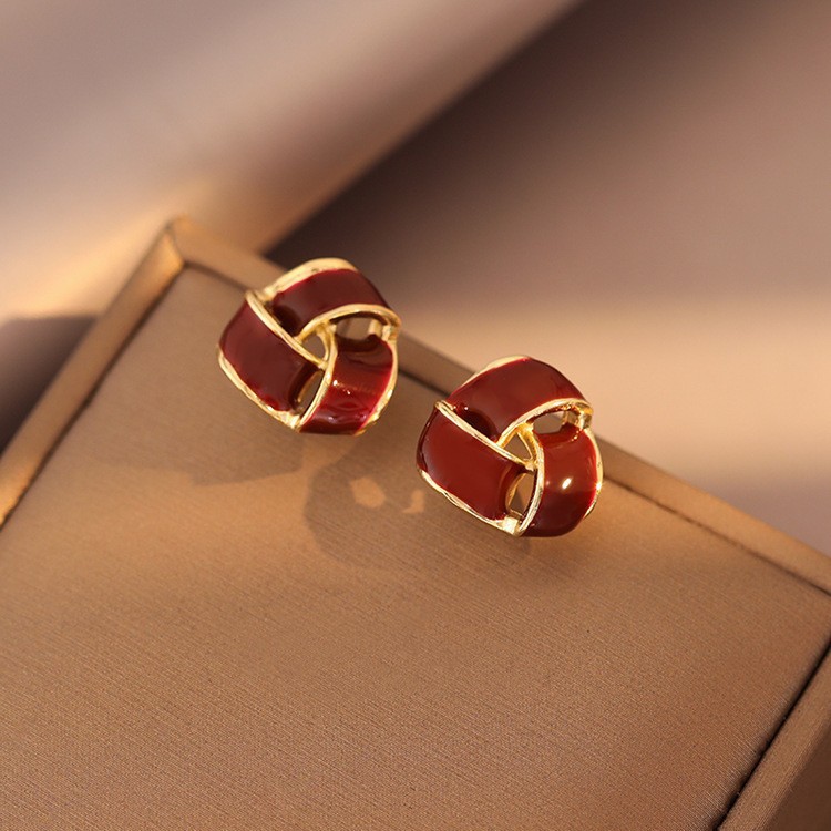 925 Silver Needle oil-dripping triangular earrings, versatile, fashionable and individual stud earrings, high-end geometric earrings wholesale full figure