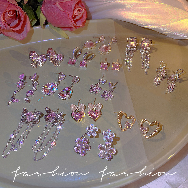 S925 Silver needle pink Zircon heart-shaped stud earrings for women, French light luxury, fresh and sweet, the same style as the Internet celebrity earrings wholesale full figure
