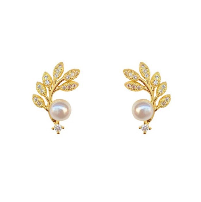 S925 Silver Needle Leaf Pearl Stud Earrings for Women, new trendy and compact earrings, fashionable and individual design sense, elegant and stylish earrings Item Picture