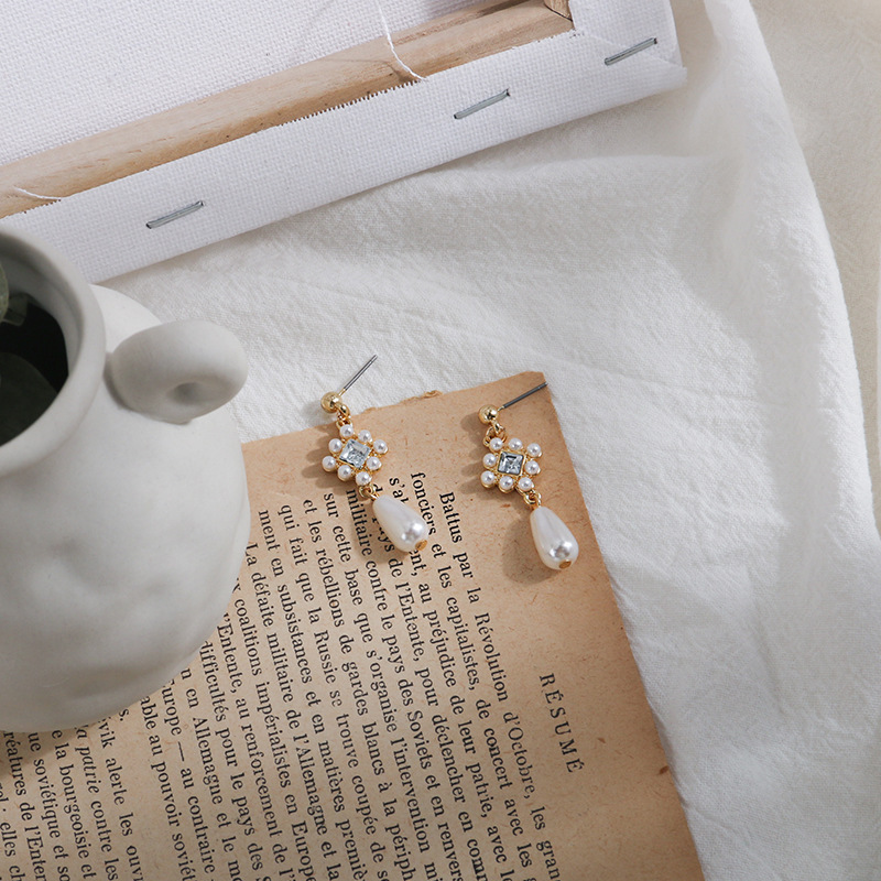 Elegant and refined water drop pearl earrings, long and retro style, versatile water diamond earrings, 925 silver needle wholesale details Picture