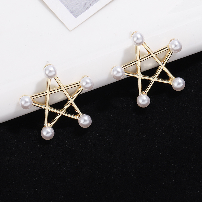 S925 Silver Needle Korean style simple five-pointed star pearl sweet girl Versatile stud earrings Application Scenario