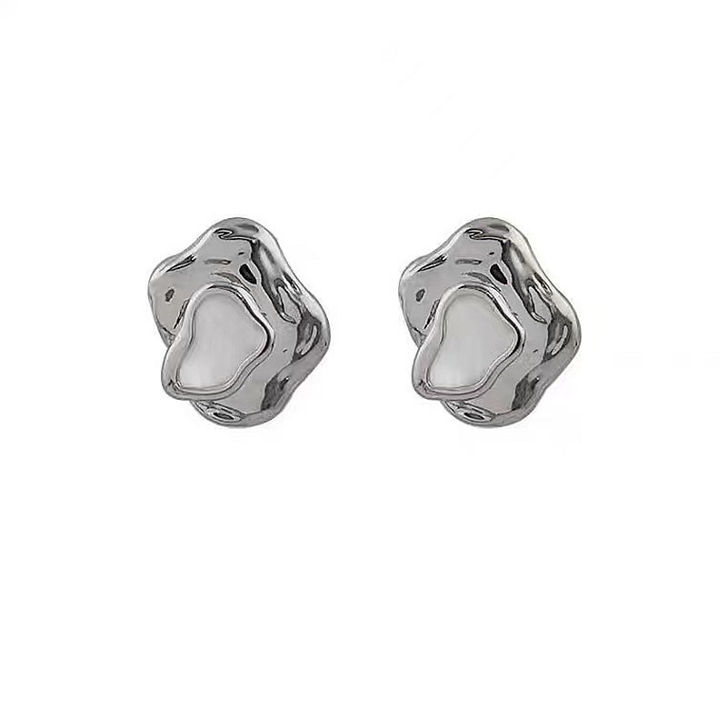 S925 Silver needle, a niche design sense earring, a cold and elegant aurora flowing irregular stud, a small and stylish ear accessory Item Picture