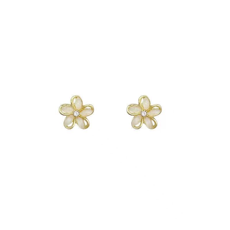S925 Silver Needle Korean high-end cat's eye stone flower new trendy and niche design stud earrings Item Picture